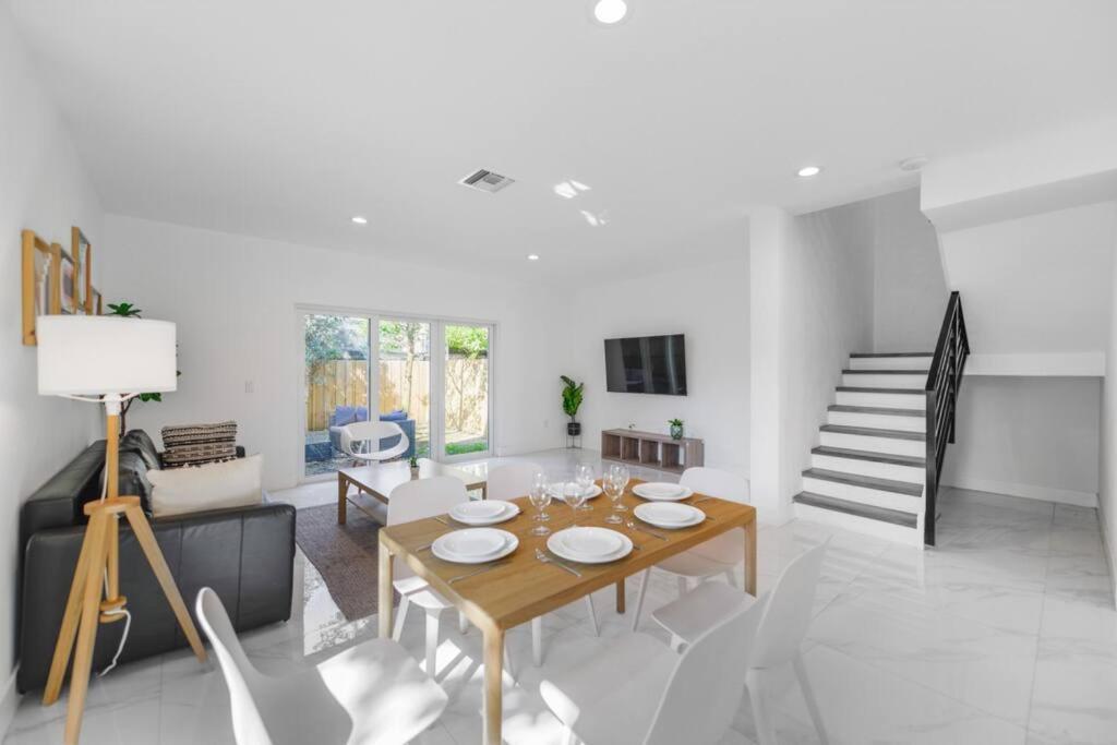 Wonderful 3 Bedrooms House, Spacious&bright Сasa de vacaciones